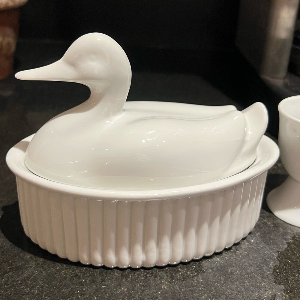 Crate & Barrel Small covered Serving White Porcelain Oval Duck Casserole Dish